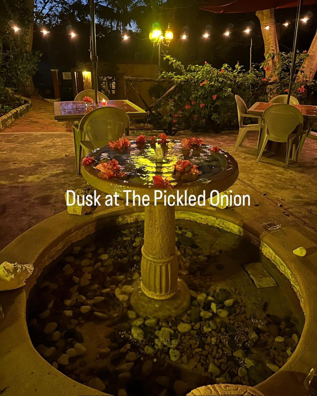 The Pickled Onion B&B And Restaurant Uxmal Santa Elena Luaran gambar